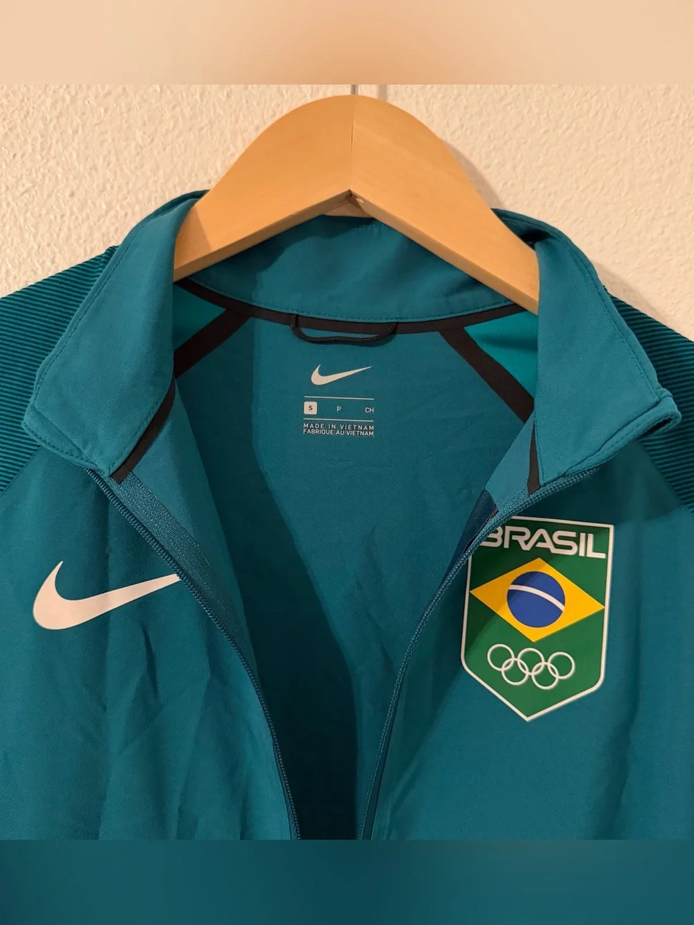NIKE Women Olympics Flex Team Brasil Brazil Running Jacket Teal Green Size Small